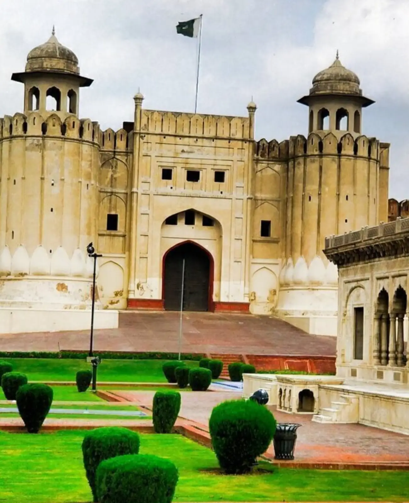 maharaja ranjit singh shahi qila Gate